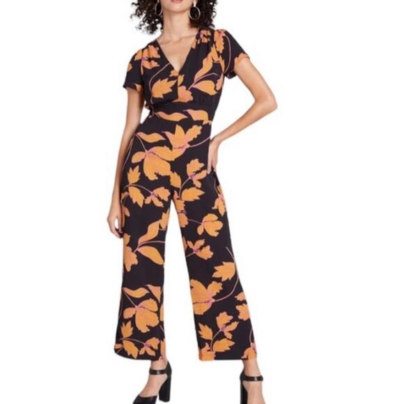 ModCloth Aiming Higher Black and Gold Floral Cropped Wide Leg Jumpsuit Size L
